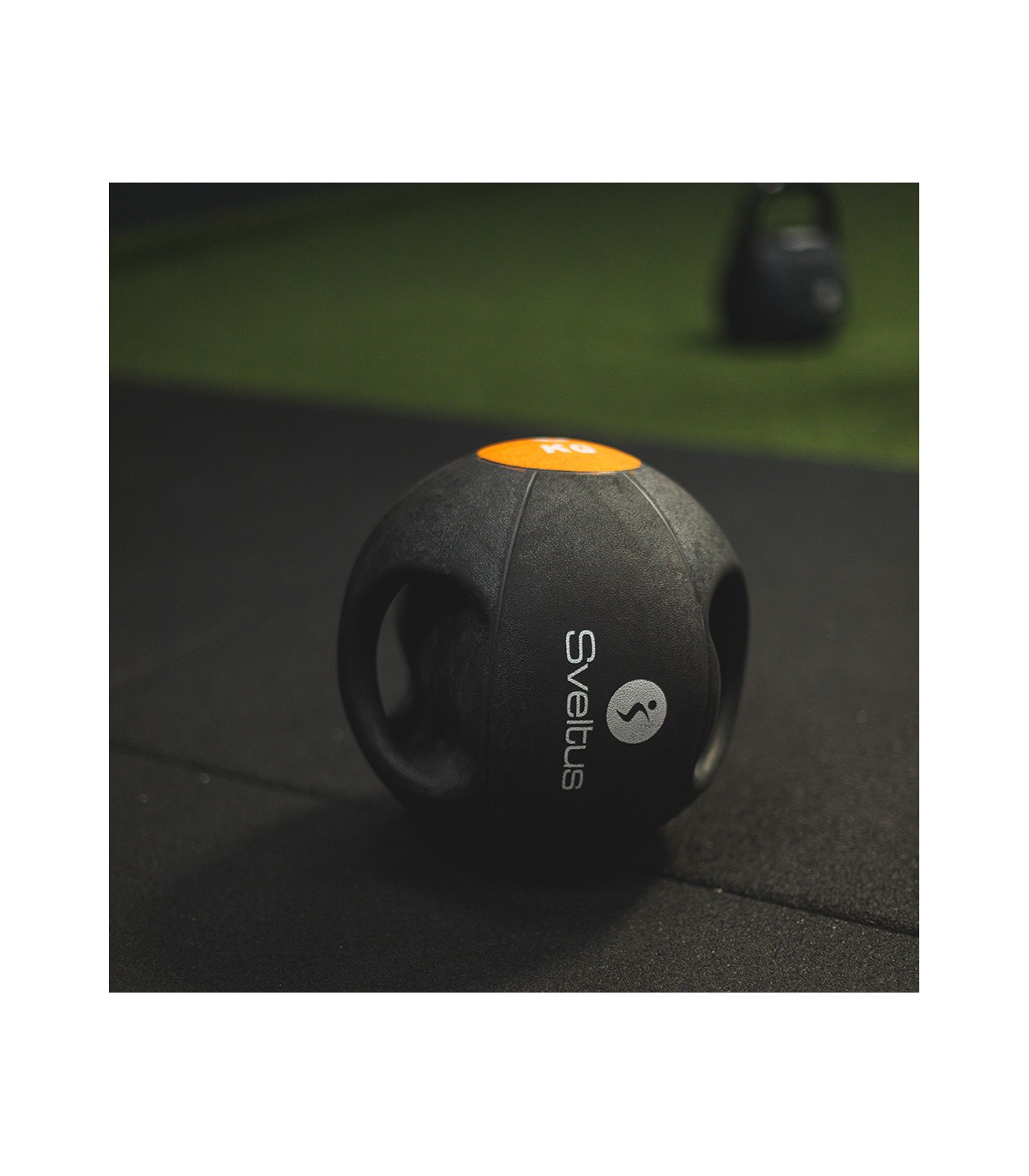 Sveltus medicijnbal met handgrepen, 8 kg